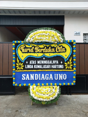 Papan Bunga Duka di Padang Bulan